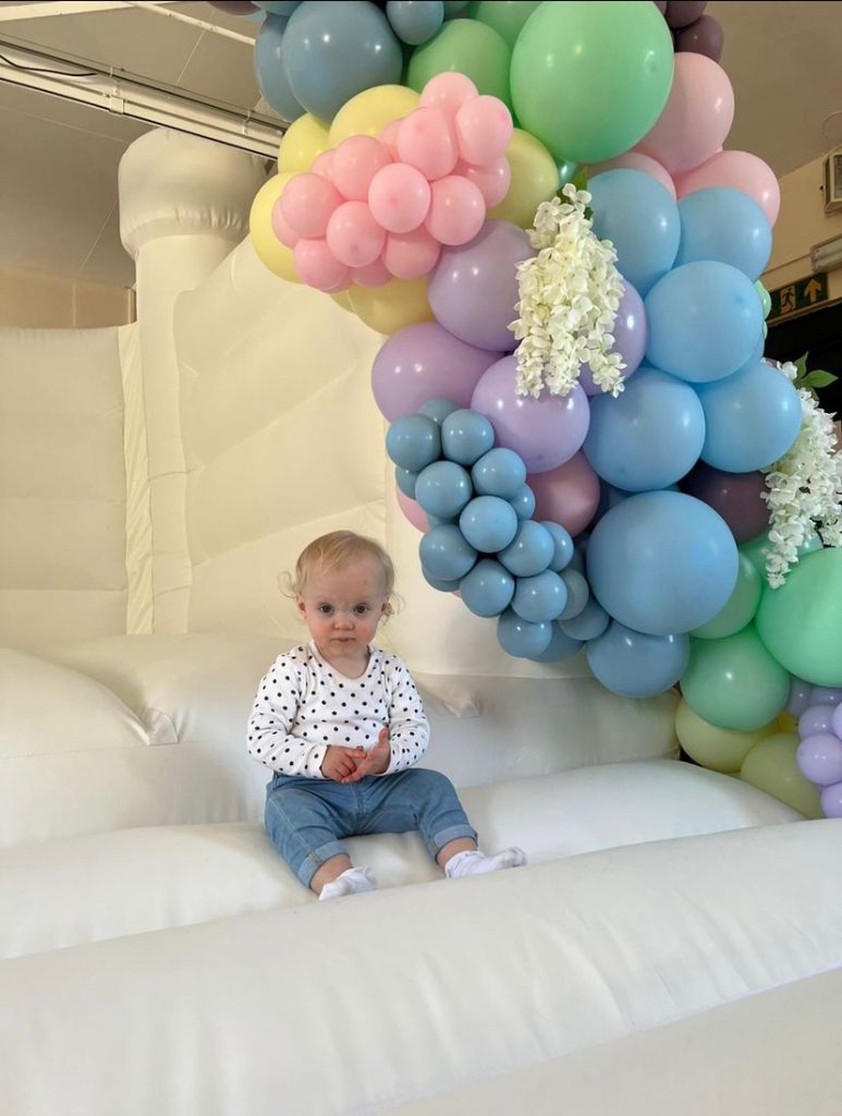 white bouncy castle hire in oxfordshire